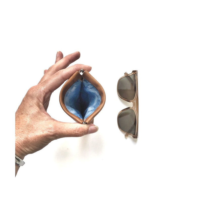 Top of sunglasses pouch