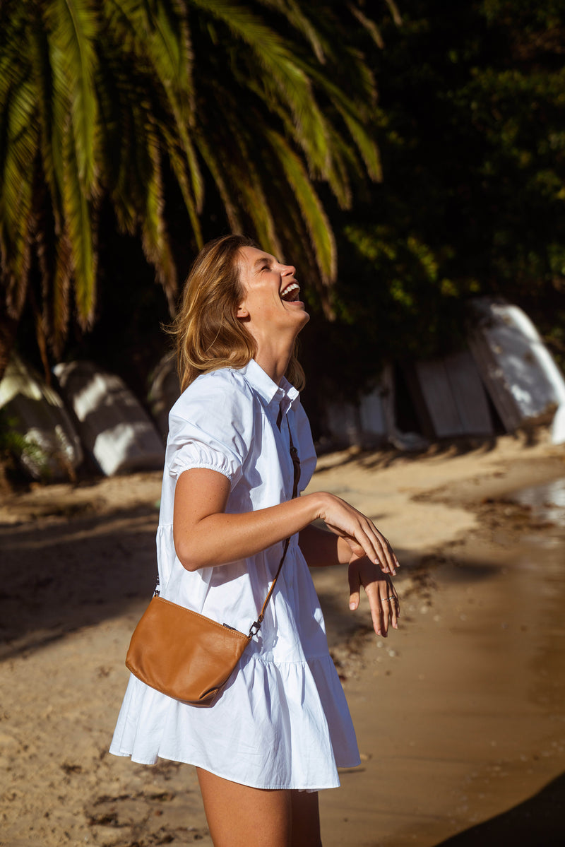 Sista Crossbody| classic tan